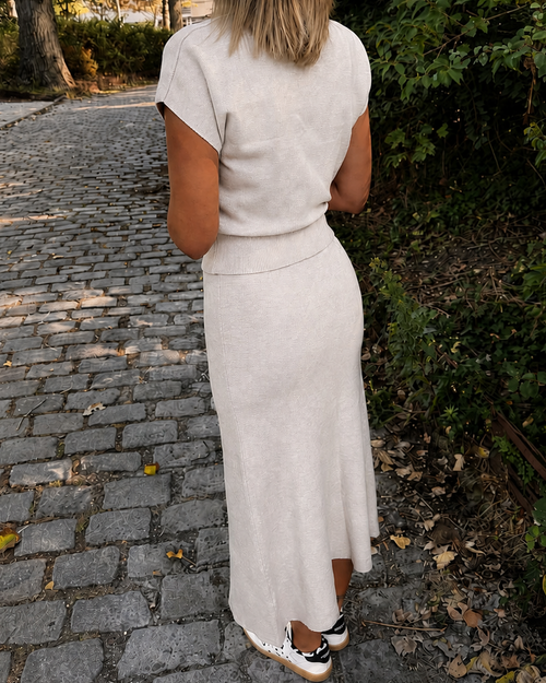 Ensemble Cosy gris chiné jupe longue fluide et top maille vue de dos - Éclat Subtil
